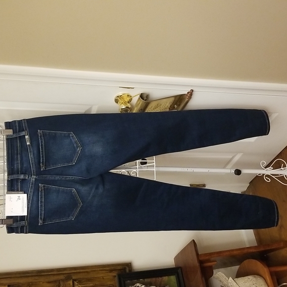 KanCan distressed jeans, New with tags - Picture 7 of 12